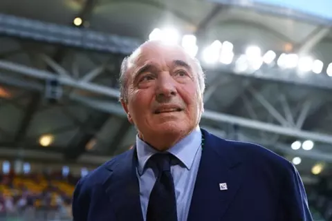 وفاة روكو كوميسو رئيس نادي فيورنتينا